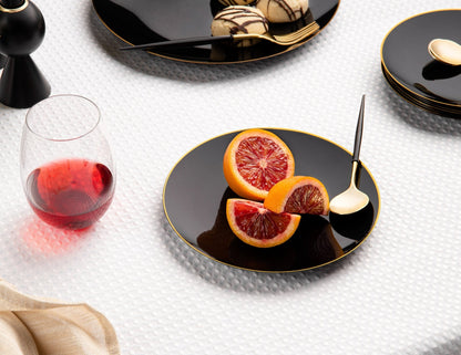 Black and Gold Round Plastic Plates - Organic Plate Pro Linens