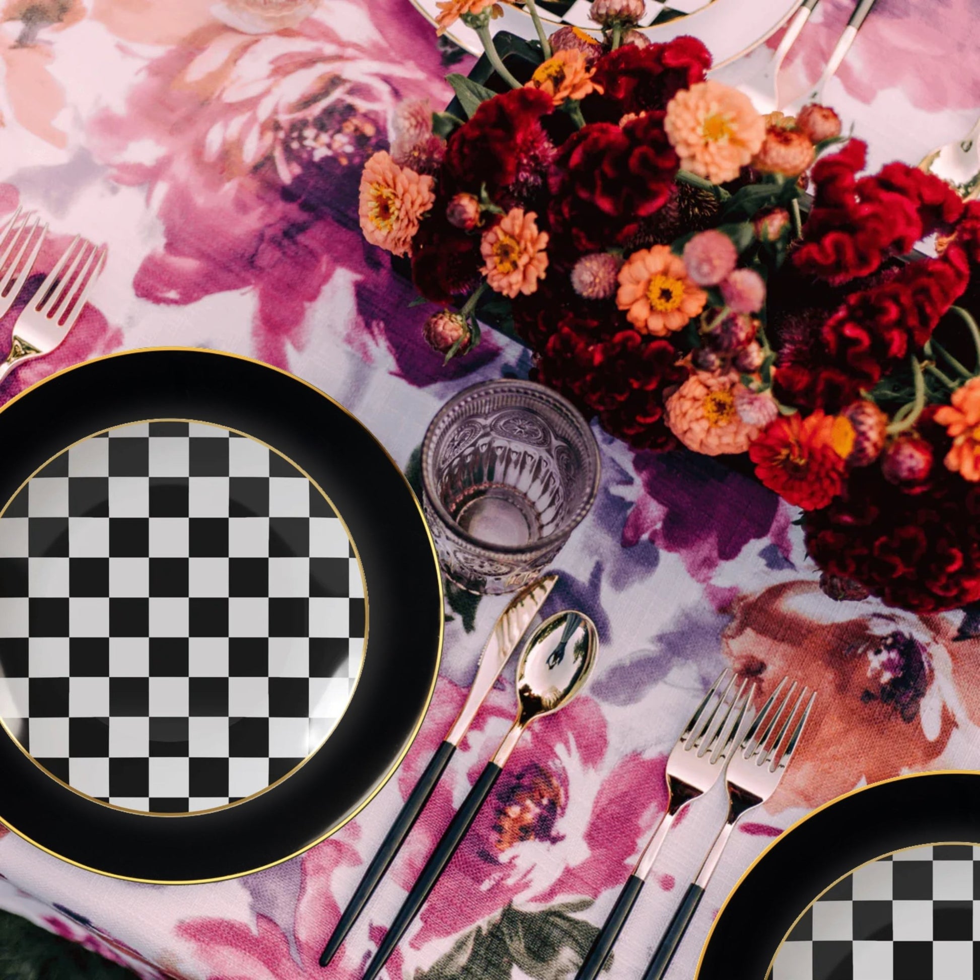 Black and White Round Plastic Plates - Checkerboard Plate Pro Linens