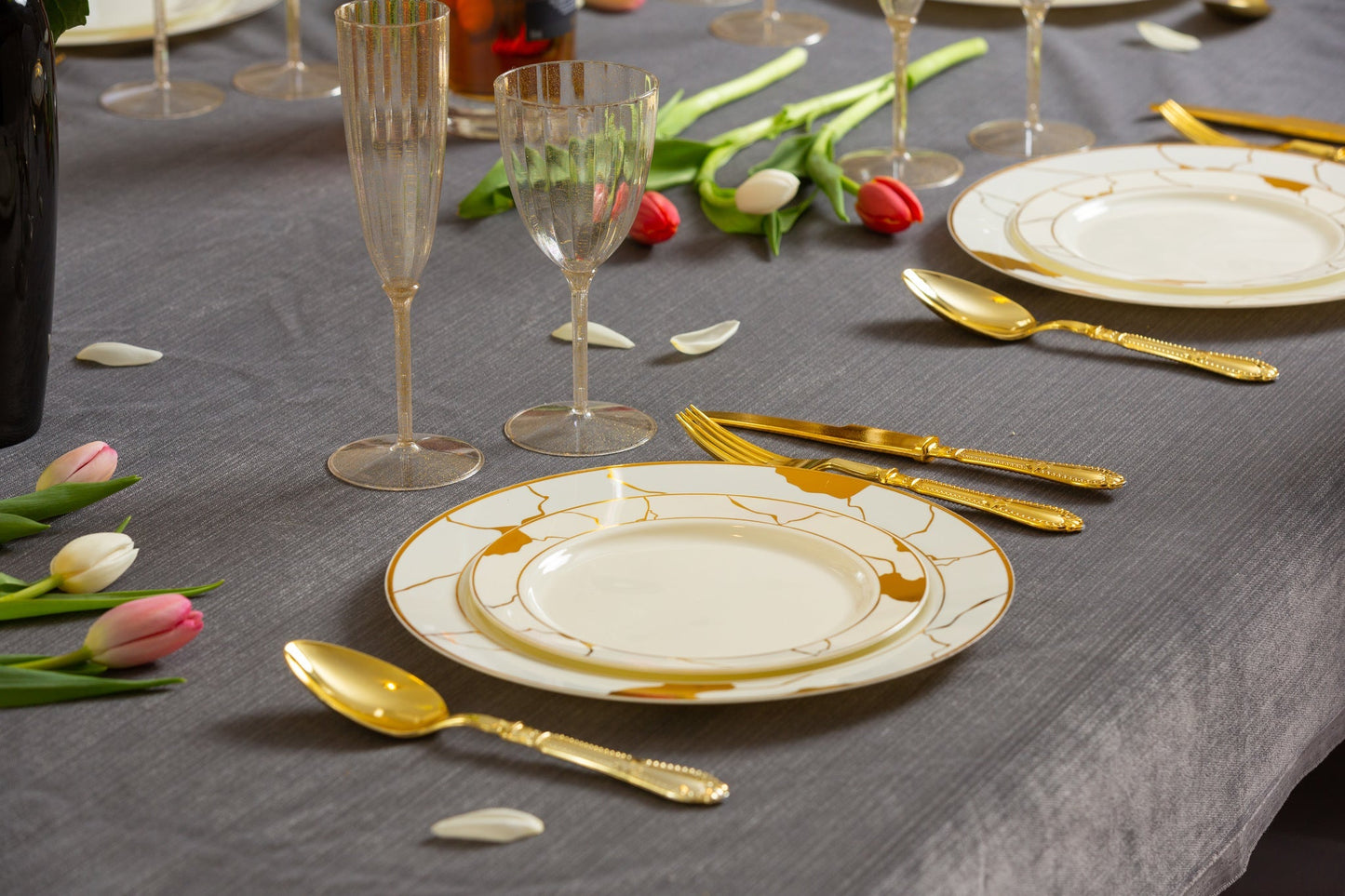 Cream and Gold Round Plastic Plates - Marble Plate Pro Linens