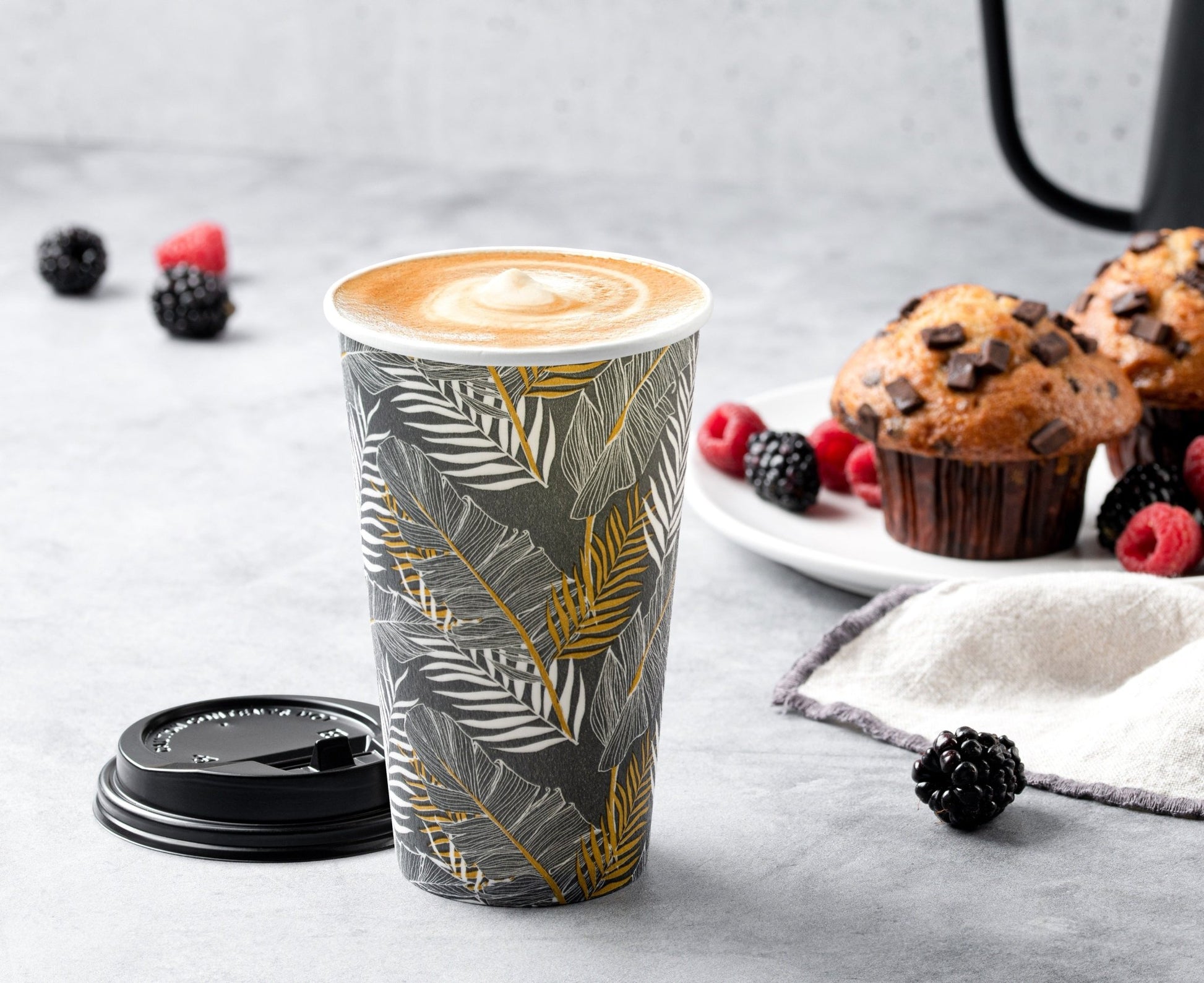 Insulated Paper Coffee Cups with Lids - Pro Linens