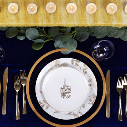 White and Gold Round Plastic Plate 10 Pack - Chanukah Plate Pro Linens