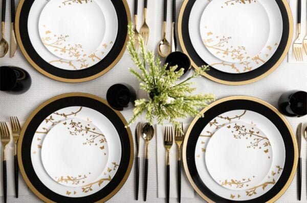 White and Gold Round Plastic Plates - Spring Plate Pro Linens