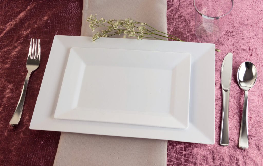 White Rectangle Plastic Dinner Plate 10 Pack - Splendid Plate Pro Linens